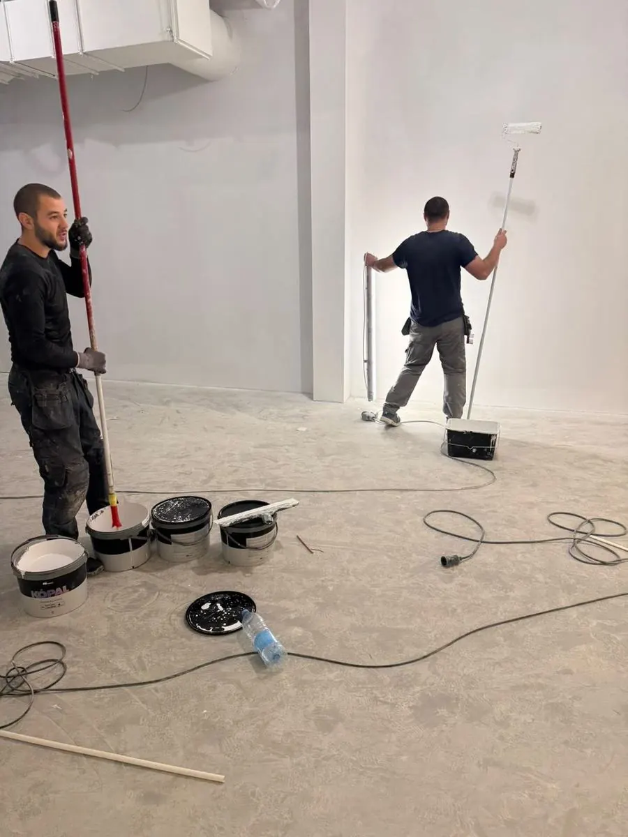 Painting the common areas of an apartment block · Common areas